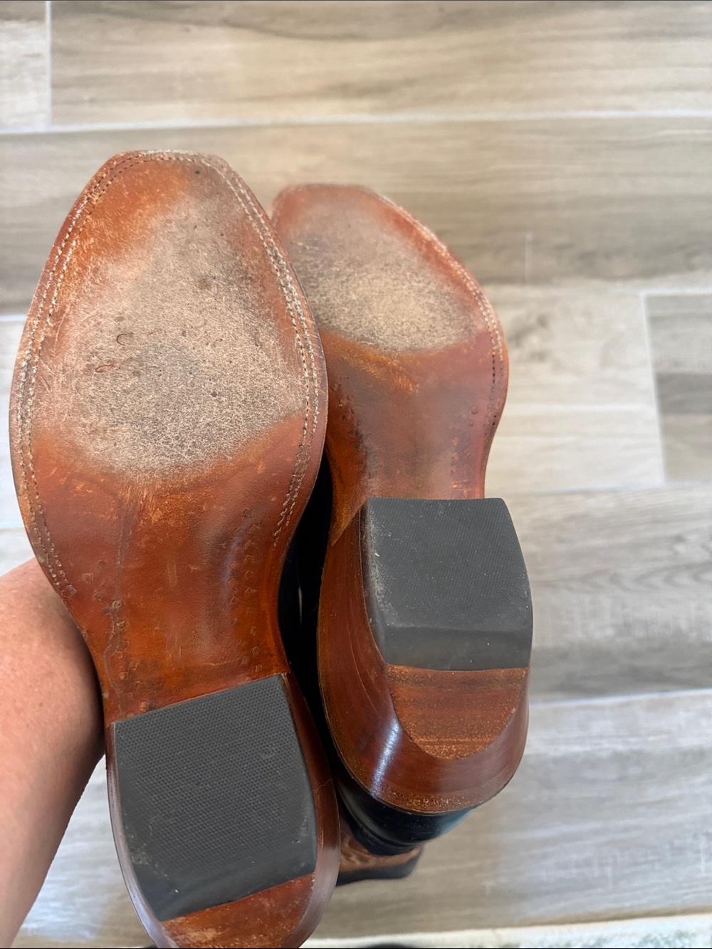 Lucchese 8 1/2 D oiled calf cowboy boots - Picture 9 of 11